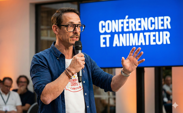 Christophe Marghieri au micro pour une conférence
